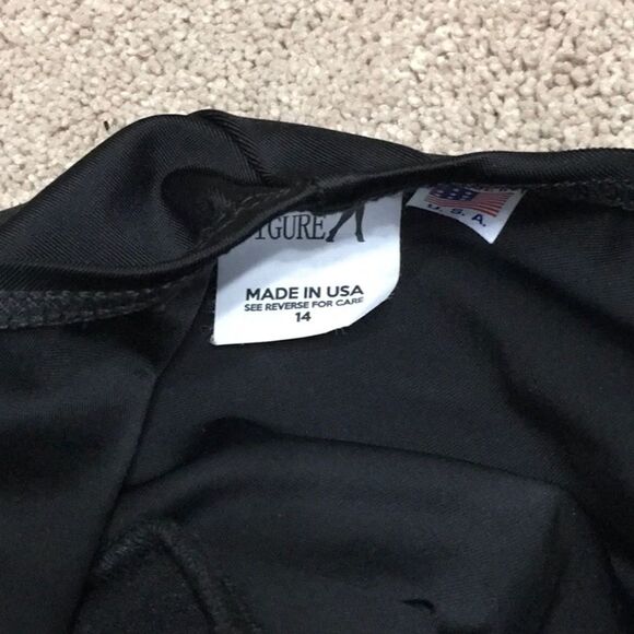 Wrap front slimming swimsuit. NWT - Picture 8 of 10